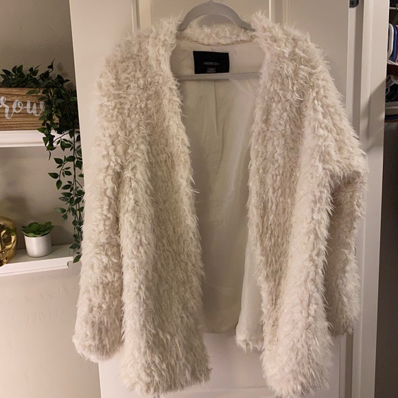 Forever 21 Jackets & Blazers - Forever 21 fuzzy coat